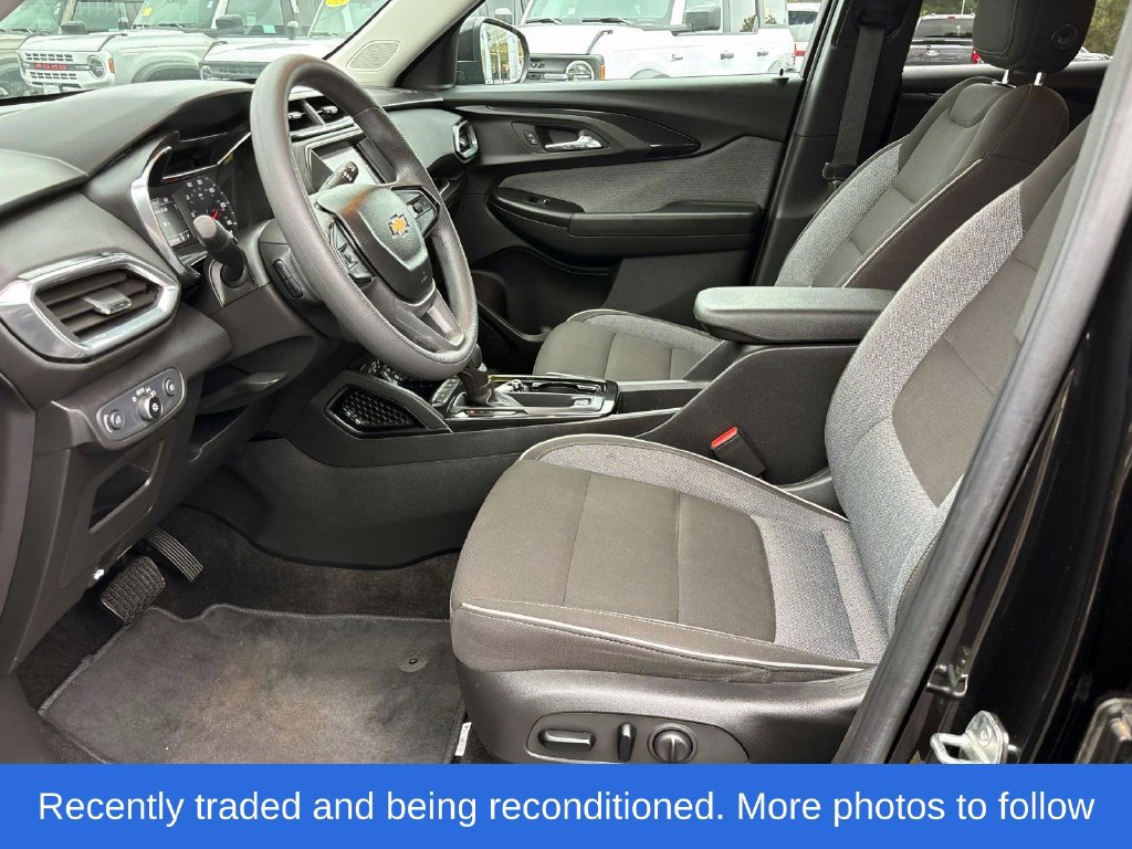 Used 2022 Chevrolet TrailBlazer LT FWD image 11