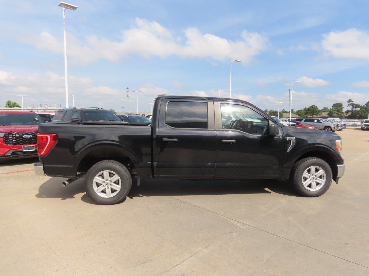 Certified 2022 Ford F150 XLT RWD image 8