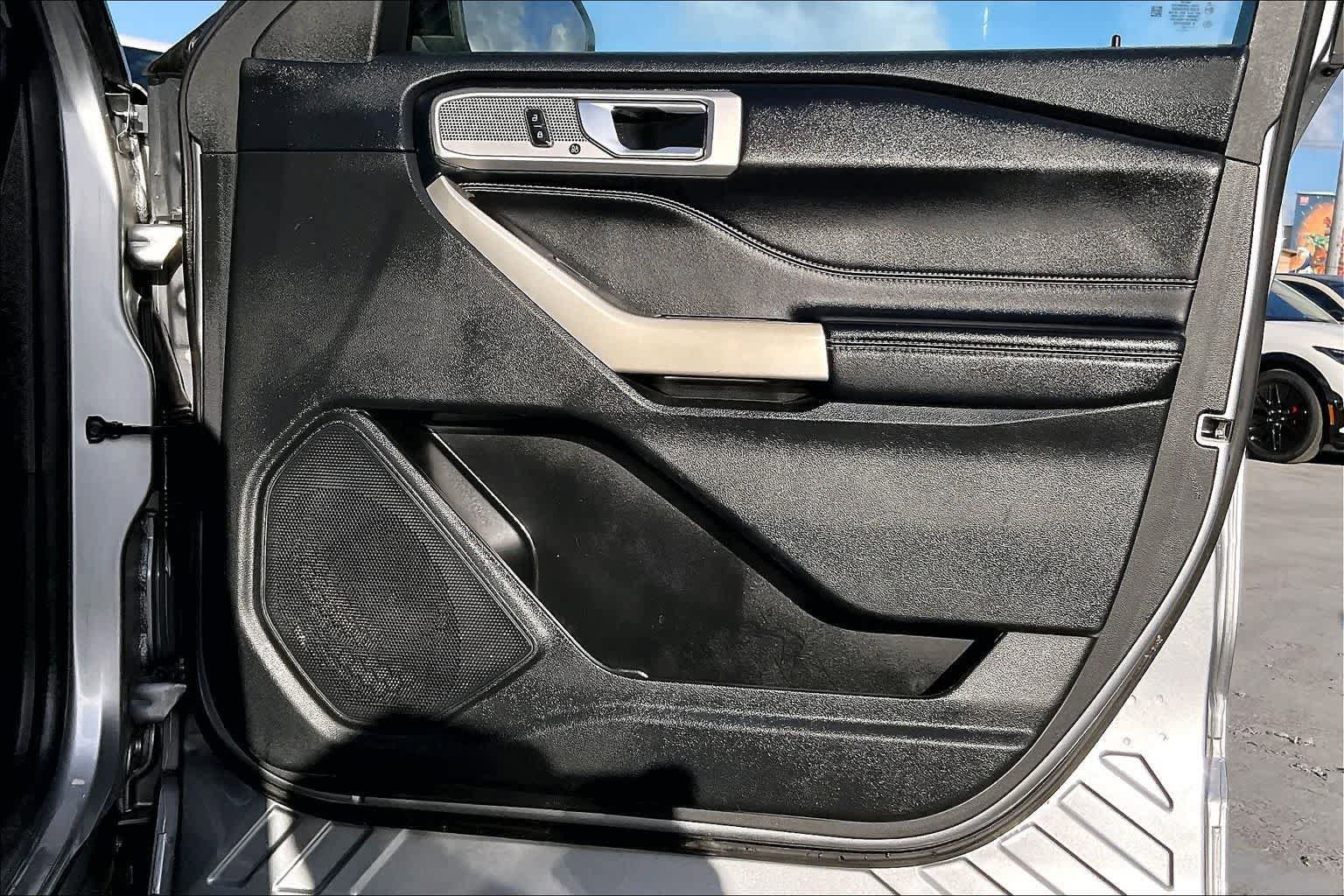 Certified 2022 Ford Explorer Limited w/ Equipment Group 301A RWD image 28