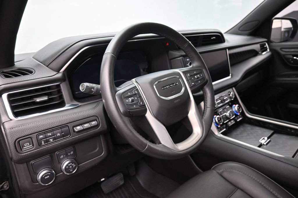 Used 2023 GMC Yukon Denali RWD image 18