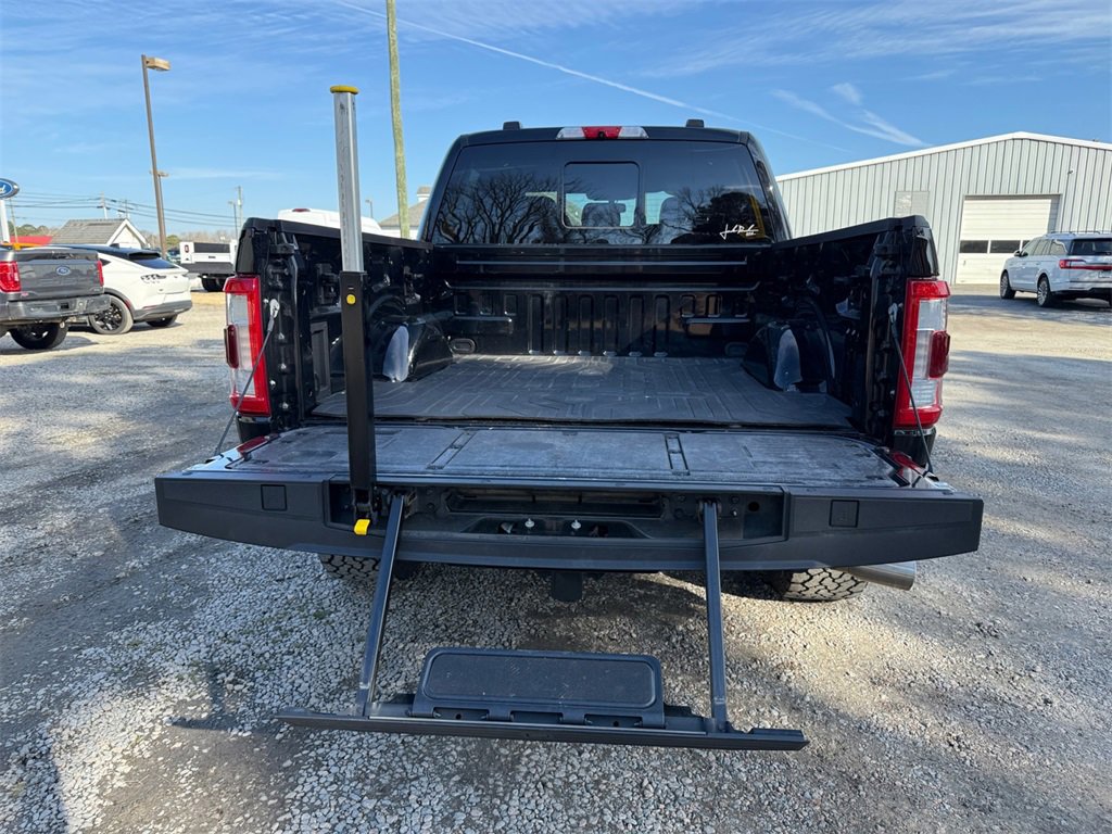 Certified 2022 Ford F150 Lariat w/ Equipment Group 502A High image 26