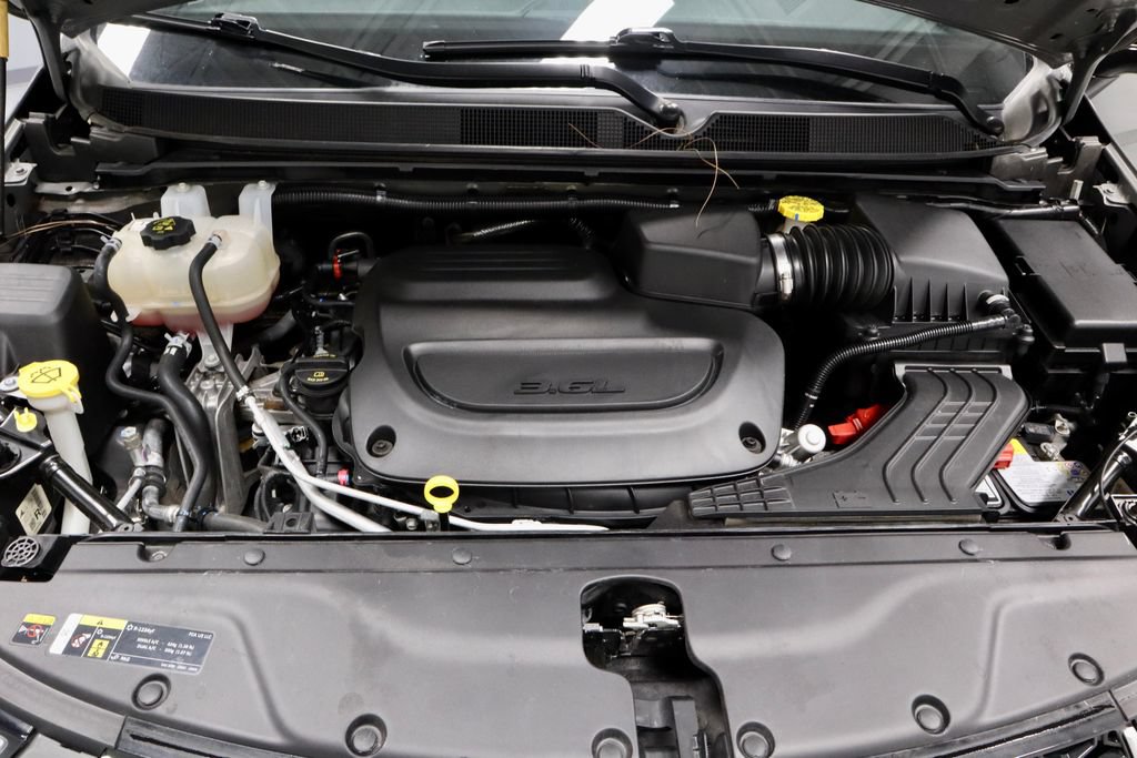 Used 2025 Chrysler Pacifica Select FWD image 17