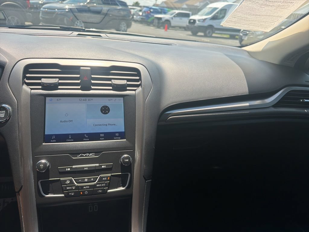 Certified 2020 Ford Fusion SE FWD image 29