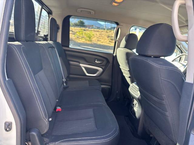 Used 2018 Nissan Titan SV w/ SV Convenience Package AWD/4WD image 33