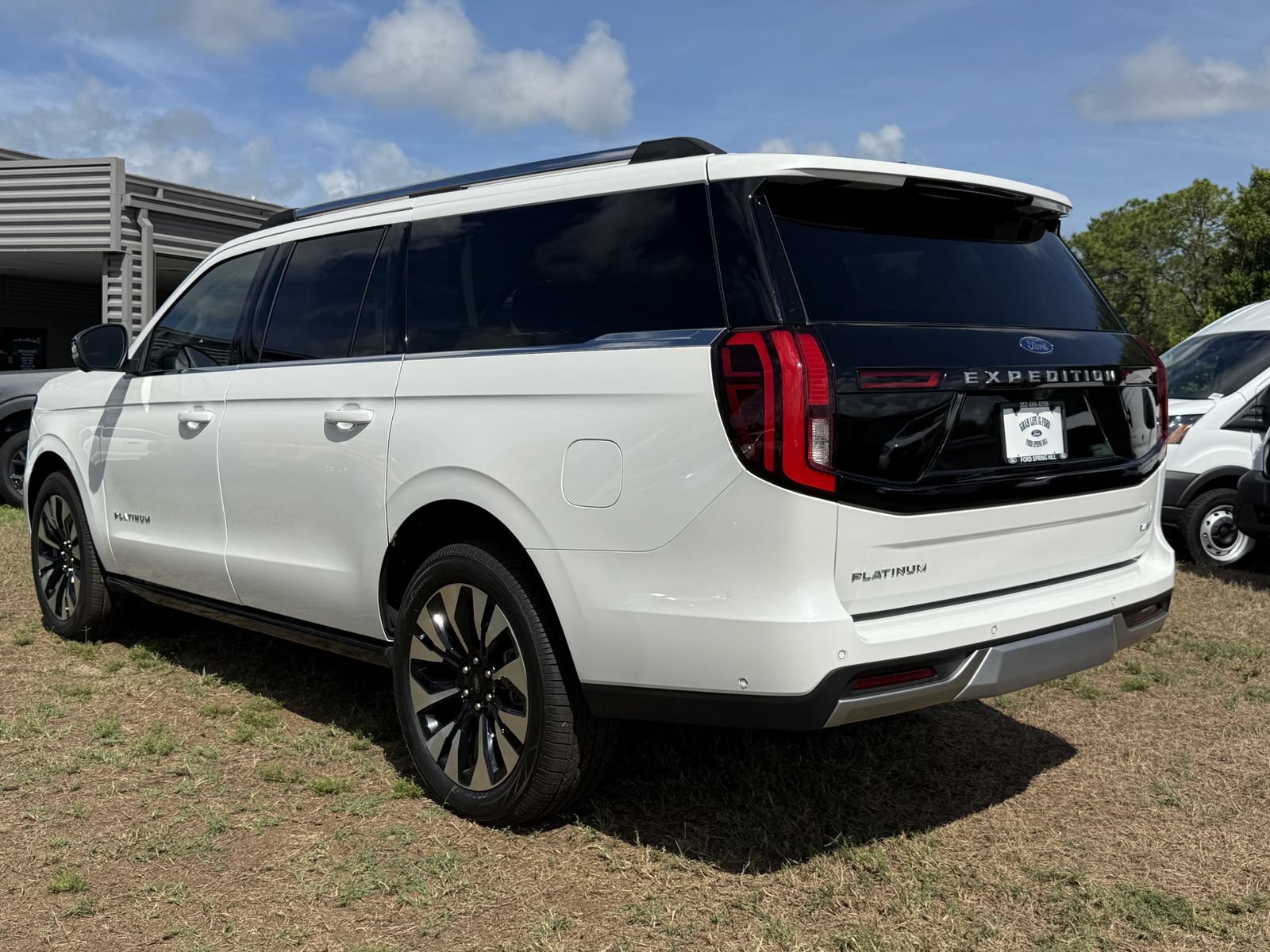 Certified 2025 Ford Expedition Max Platinum w/ Driver's Package AWD/4WD image 7