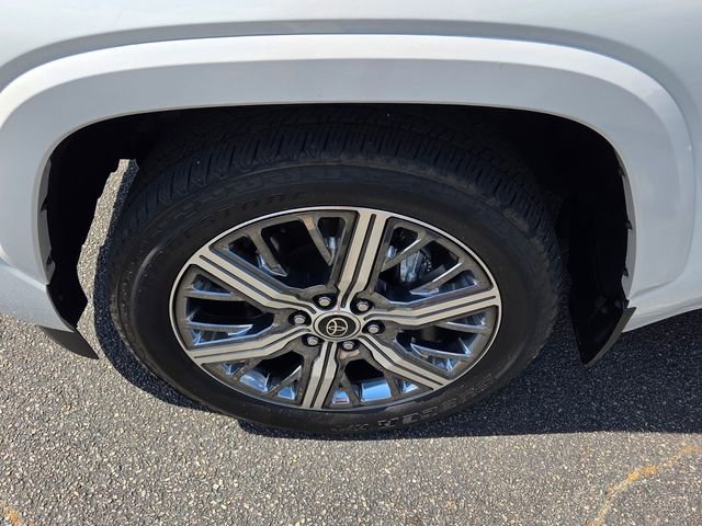 Used 2023 Toyota Sequoia Capstone image 10