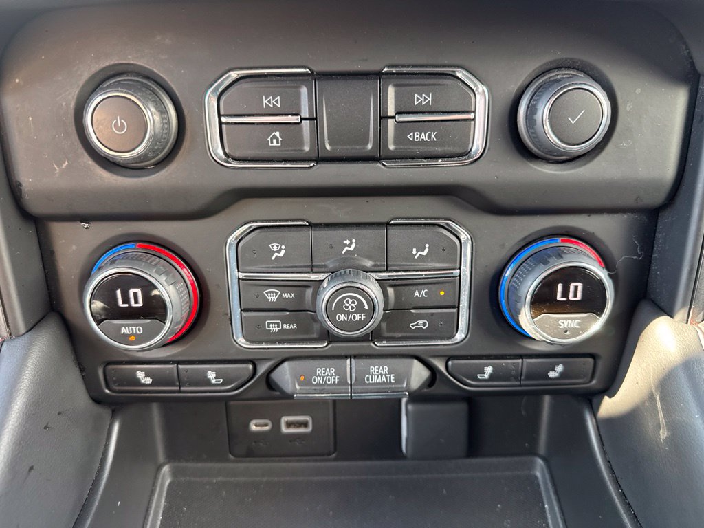 Used 2022 Chevrolet Tahoe RST w/ Luxury Package AWD/4WD image 16