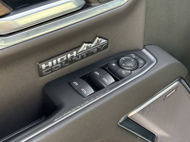 Used 2023 Chevrolet Silverado 1500 High Country w/ Technology Package AWD/4WD image 14