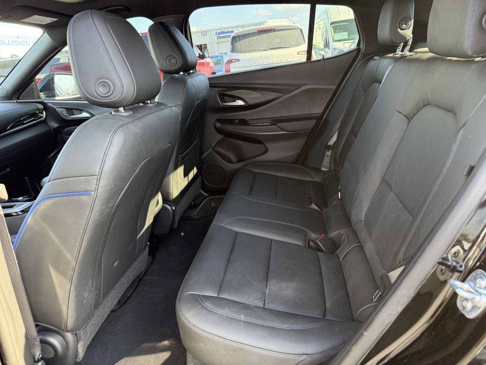 Used 2025 Buick Envista Sport Touring w/ Experience Buick Package image 14