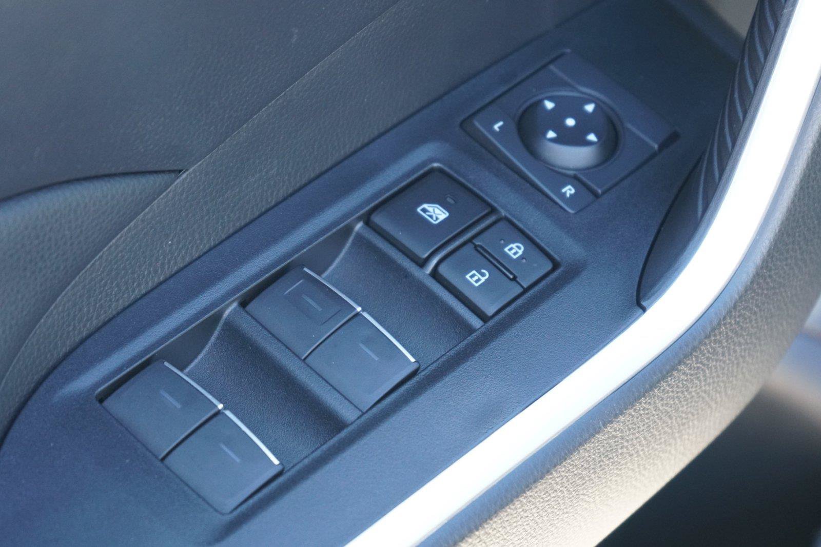 Used 2024 Toyota RAV4 XLE FWD image 19