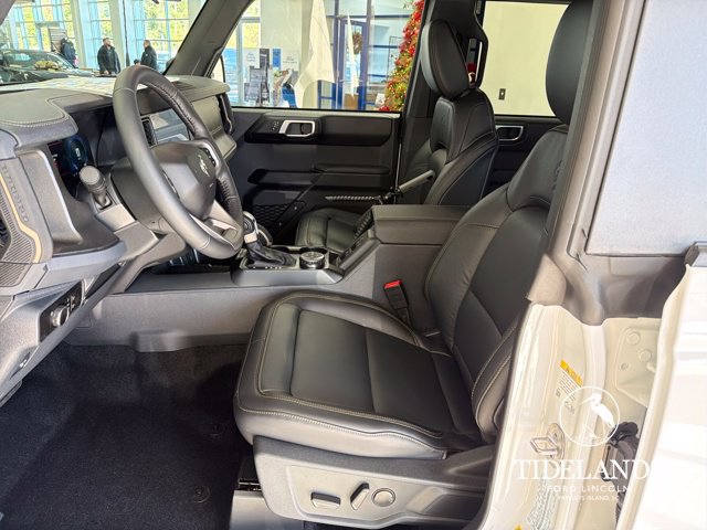 Certified 2025 Ford Bronco Badlands AWD/4WD image 11
