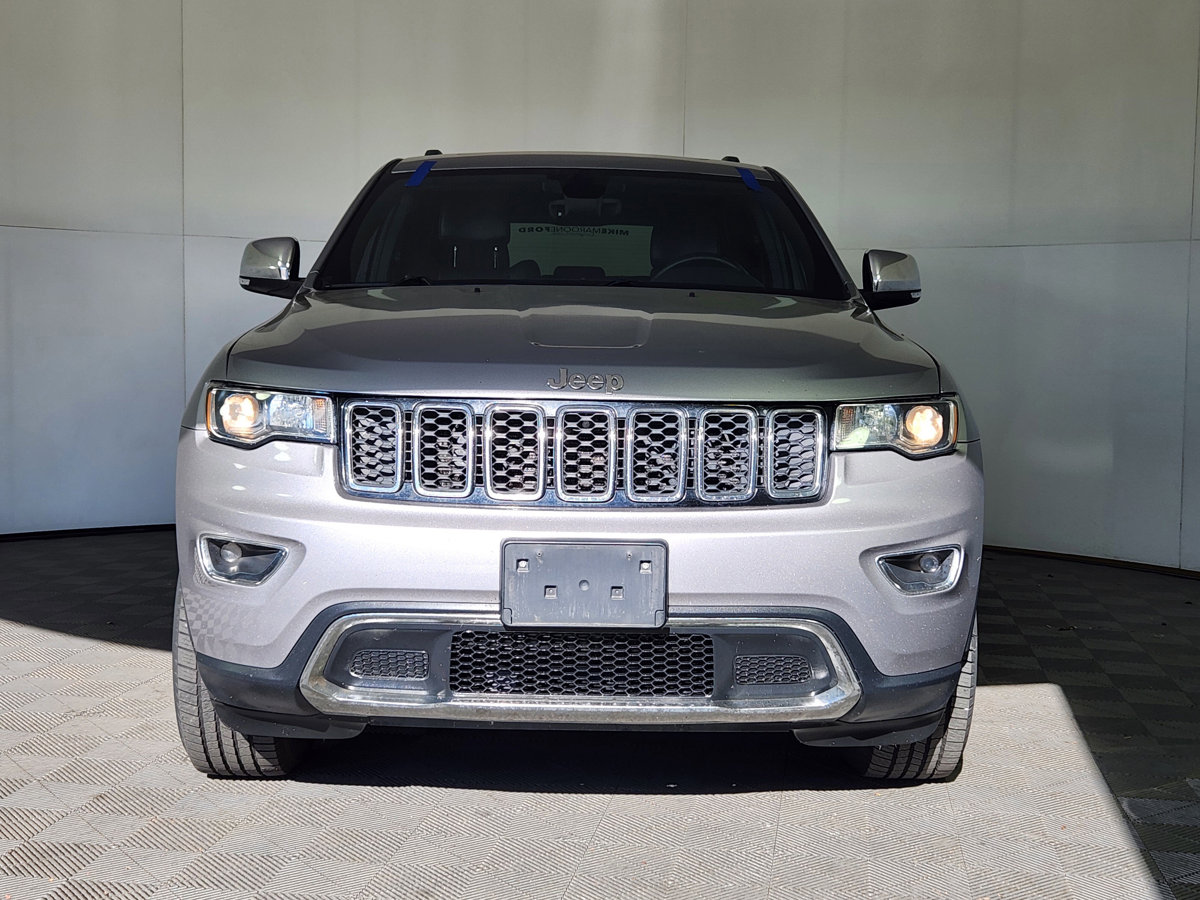 Used 2018 Jeep Grand Cherokee Limited image 8