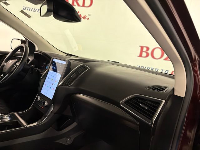 Certified 2023 Ford Edge Titanium w/ Equipment Group 301A AWD/4WD image 17
