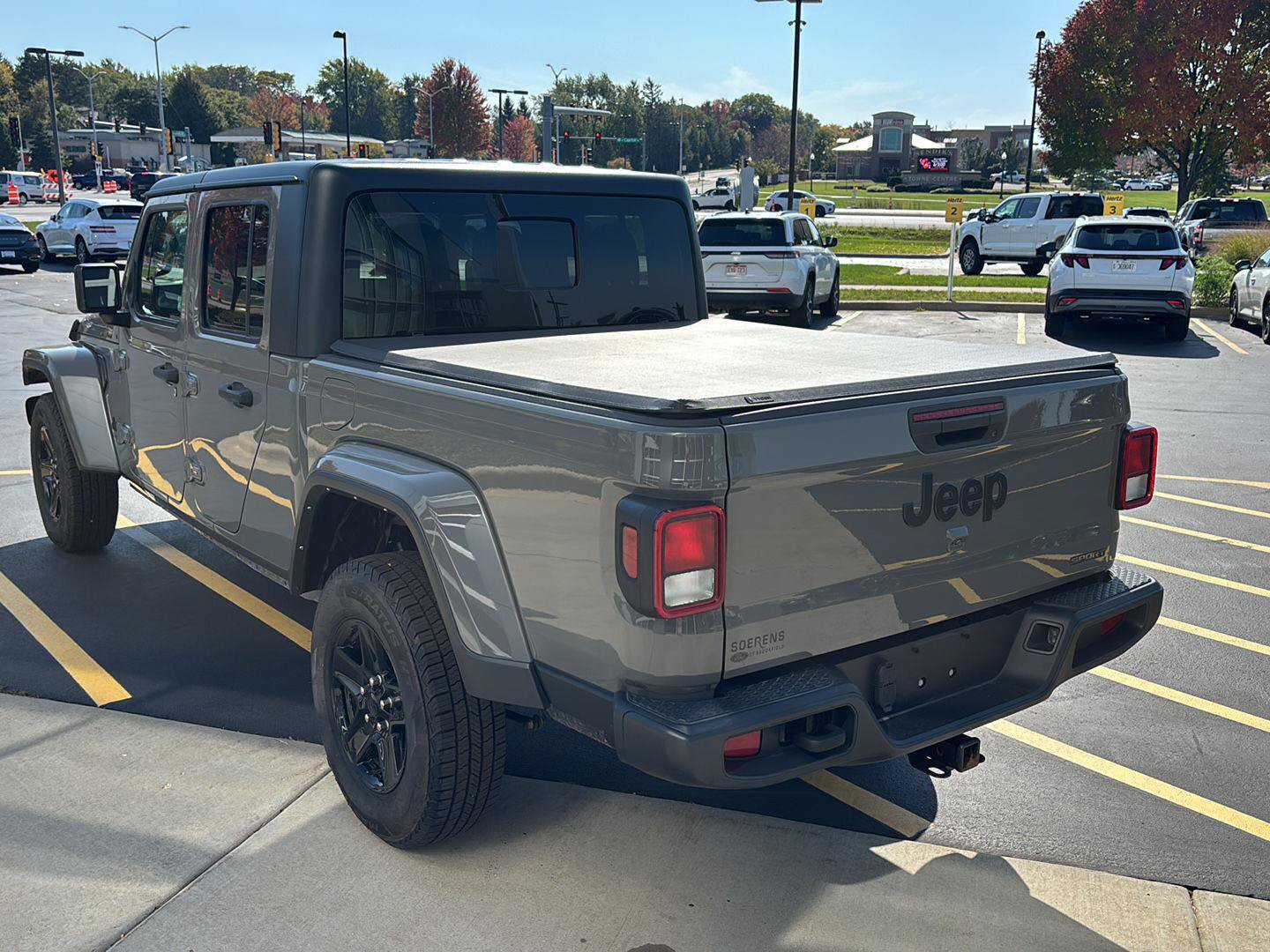 Used 2021 Jeep Gladiator Sport AWD/4WD image 7