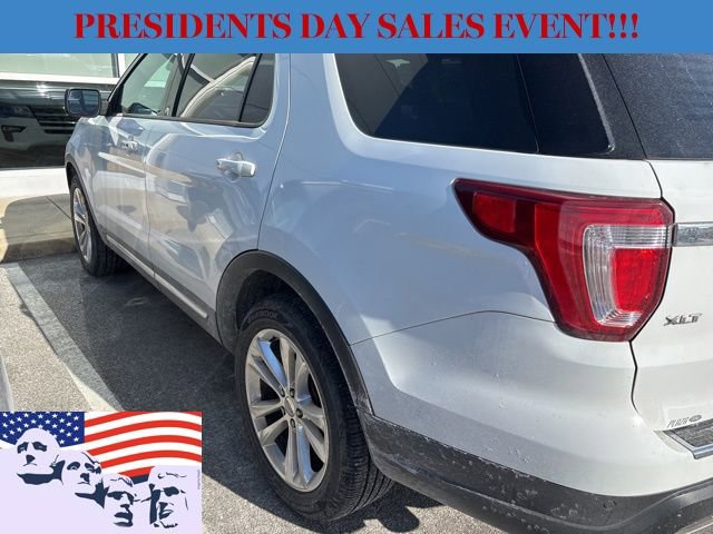 Certified 2018 Ford Explorer XLT w/ Equipment Group 202A image 5