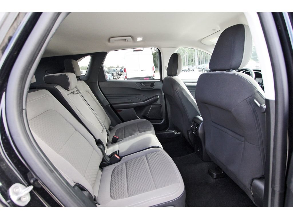Certified 2022 Ford Escape SE w/ SE Sport Appearance Package FWD image 10