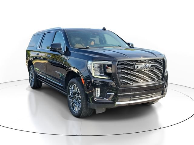 Used 2023 GMC Yukon XL Denali Ultimate AWD/4WD image 2