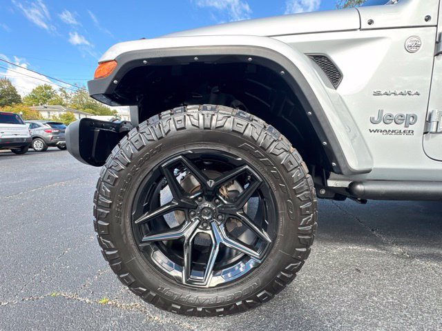 Used 2022 Jeep Wrangler Unlimited Sahara w/ Cold Weather Group AWD/4WD image 31