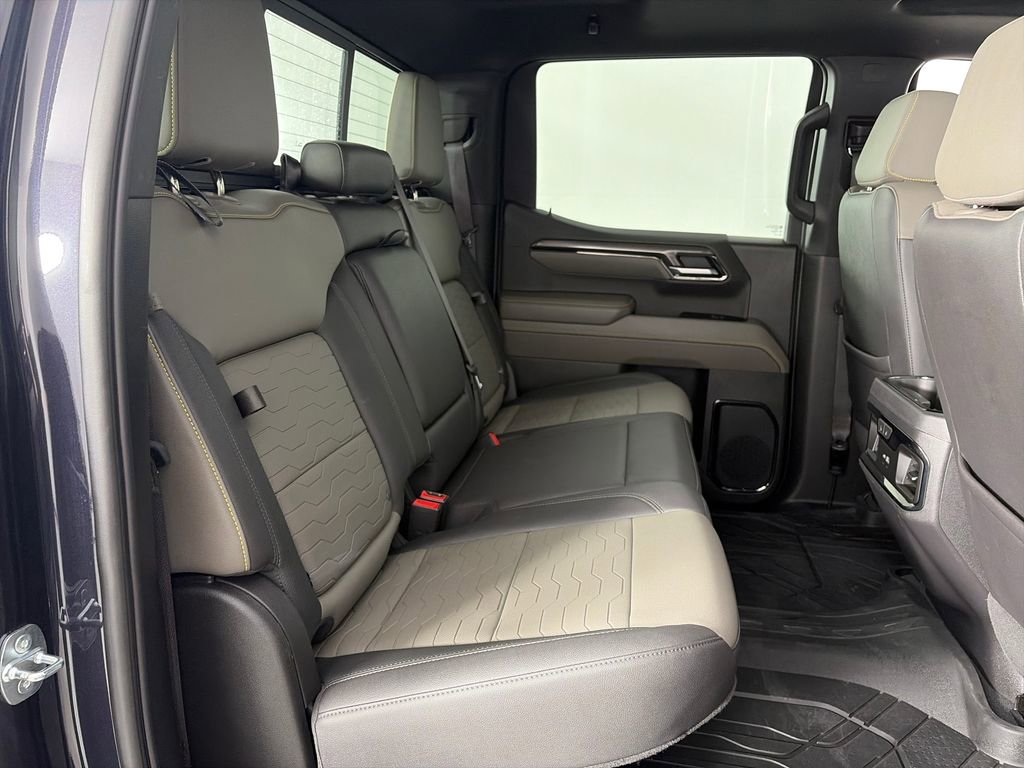 Used 2023 Chevrolet Silverado 1500 ZR2 w/ Technology Package AWD/4WD image 29