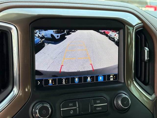 Used 2020 Chevrolet Silverado 1500 High Country w/ Technology Package AWD/4WD image 31