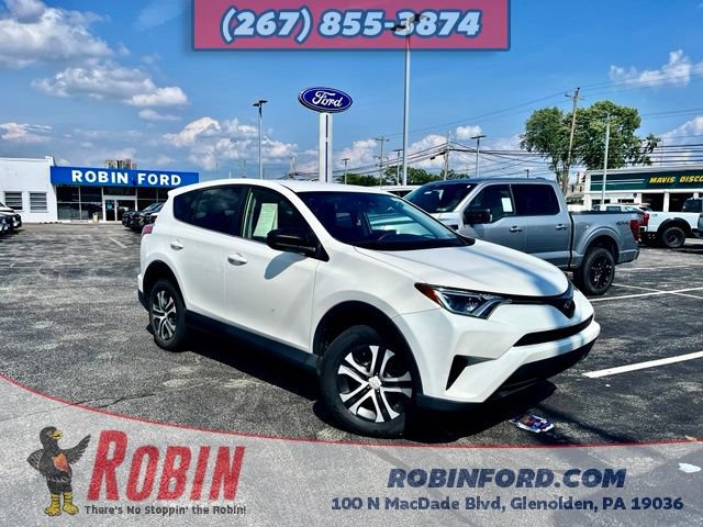 Used 2018 Toyota RAV4 LE w/ All Weather Liner Package AWD/4WD video 1