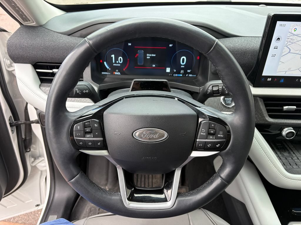 Certified 2025 Ford Explorer Platinum w/ Ultimate Package AWD/4WD image 21