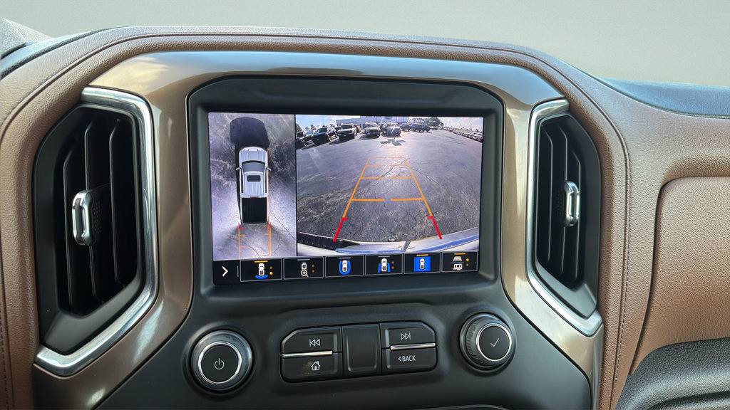 Used 2022 Chevrolet Silverado 1500 High Country w/ Technology Package AWD/4WD image 21