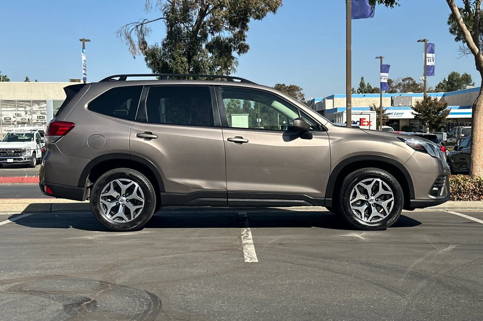 Used 2024 Subaru Forester Premium AWD/4WD image 9