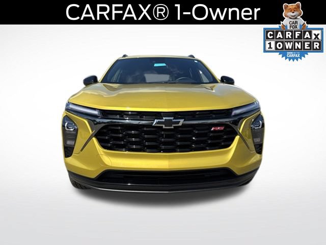 Used 2024 Chevrolet Trax RS w/ Driver Confidence Package FWD image 2