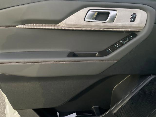 Certified 2025 Ford Explorer Active w/ Active Comfort Package image 12