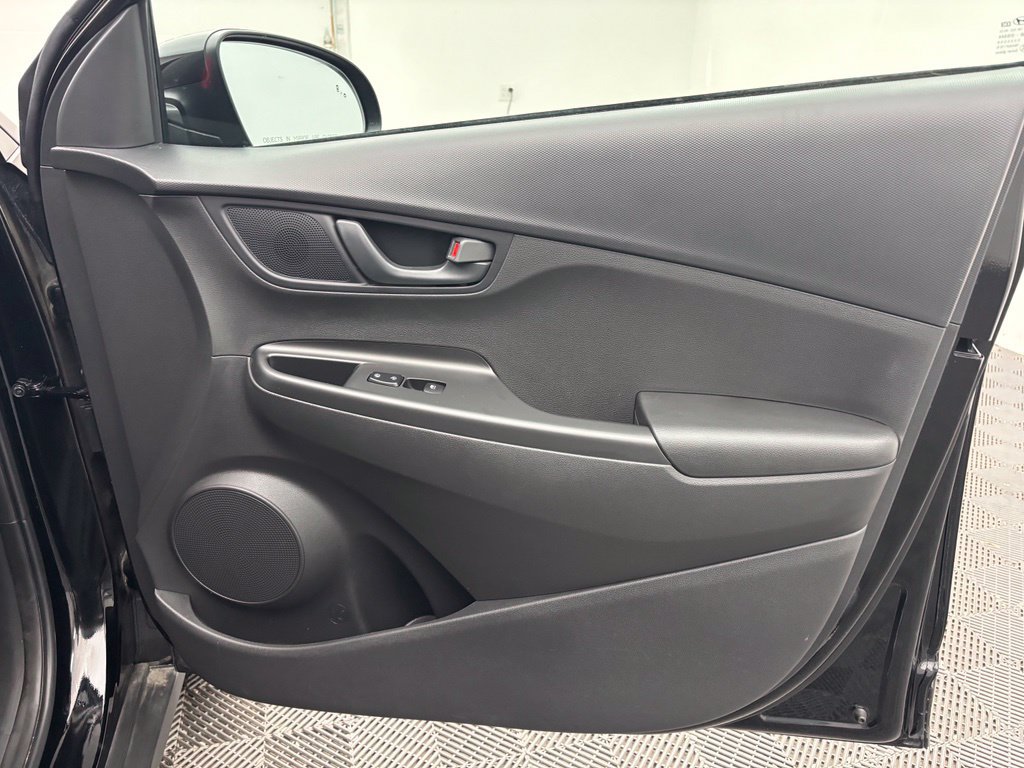 Used 2023 Hyundai Kona SEL w/ Cargo Package AWD/4WD image 29