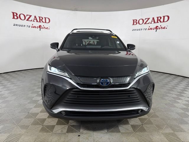 Used 2024 Toyota Venza XLE AWD/4WD image 2