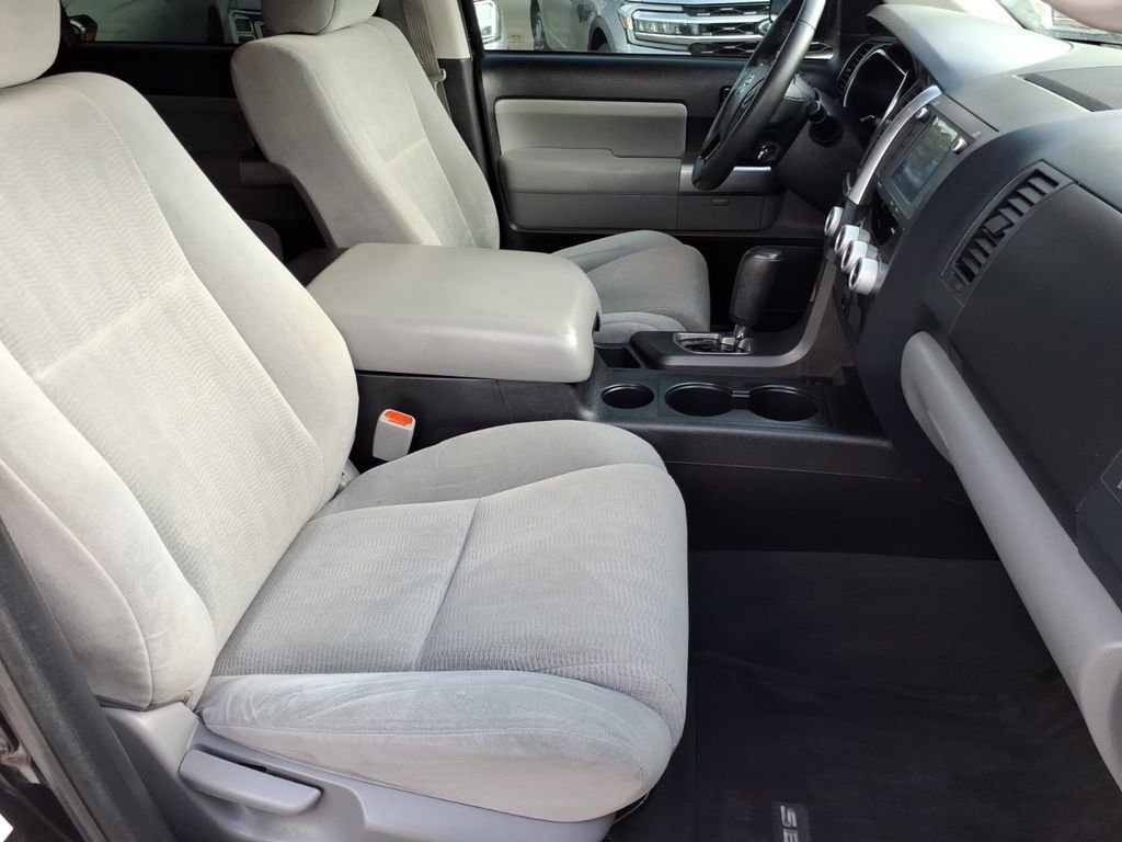 Used 2020 Toyota Sequoia SR5 RWD image 7