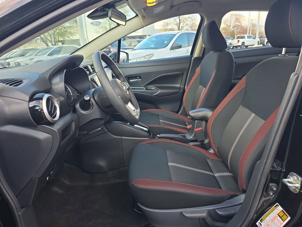 Used 2024 Nissan Versa SR w/ Trunk Package image 14