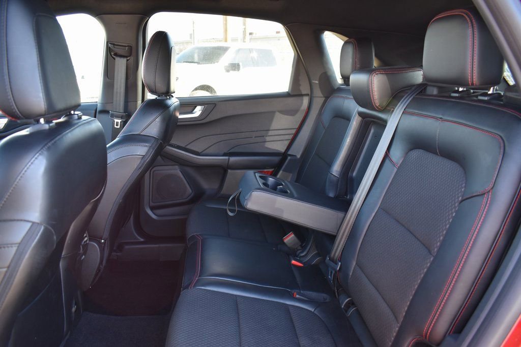 Certified 2023 Ford Escape ST-Line w/ Tech Pack #1 image 8