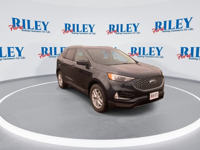 Certified 2024 Ford Edge SEL w/ Convenience Package AWD/4WD image 2