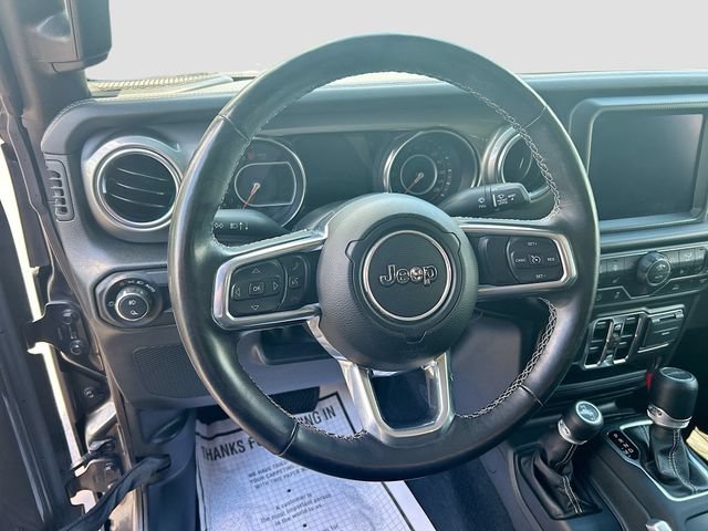 Used 2022 Jeep Gladiator Overland w/ LED Lighting Group AWD/4WD image 15