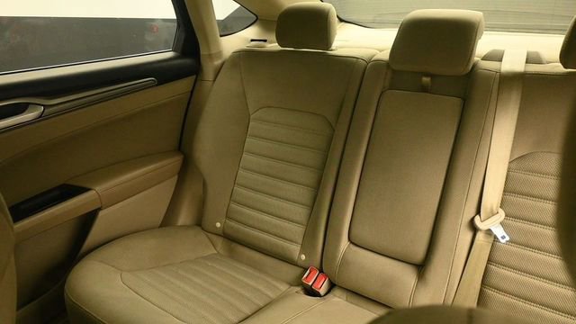 Certified 2018 Ford Fusion SE FWD image 21