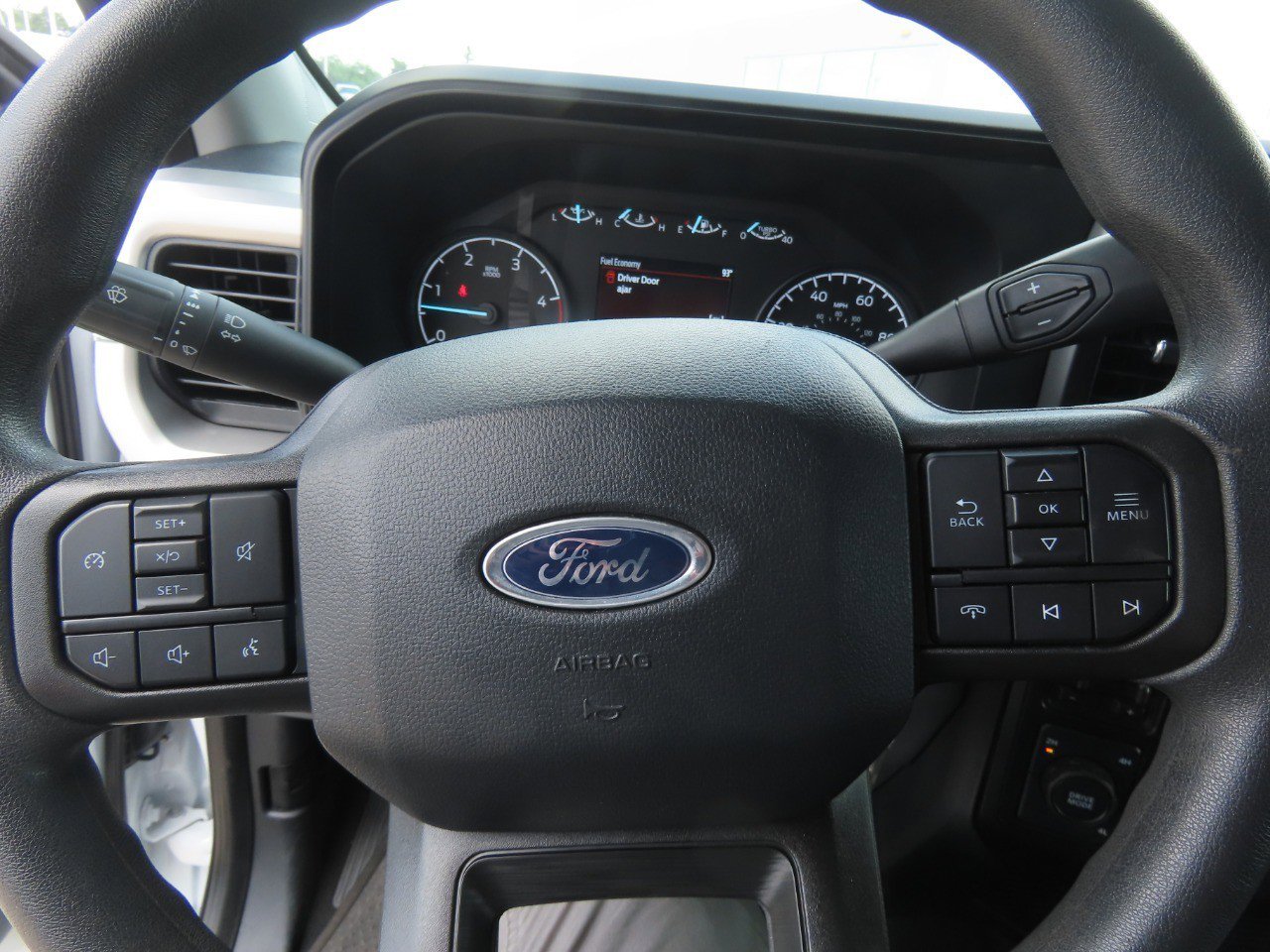 Certified 2025 Ford F250 XLT AWD/4WD image 27