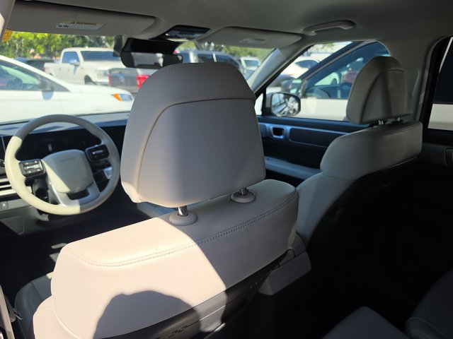 Used 2026 Hyundai Santa Fe SEL FWD image 18
