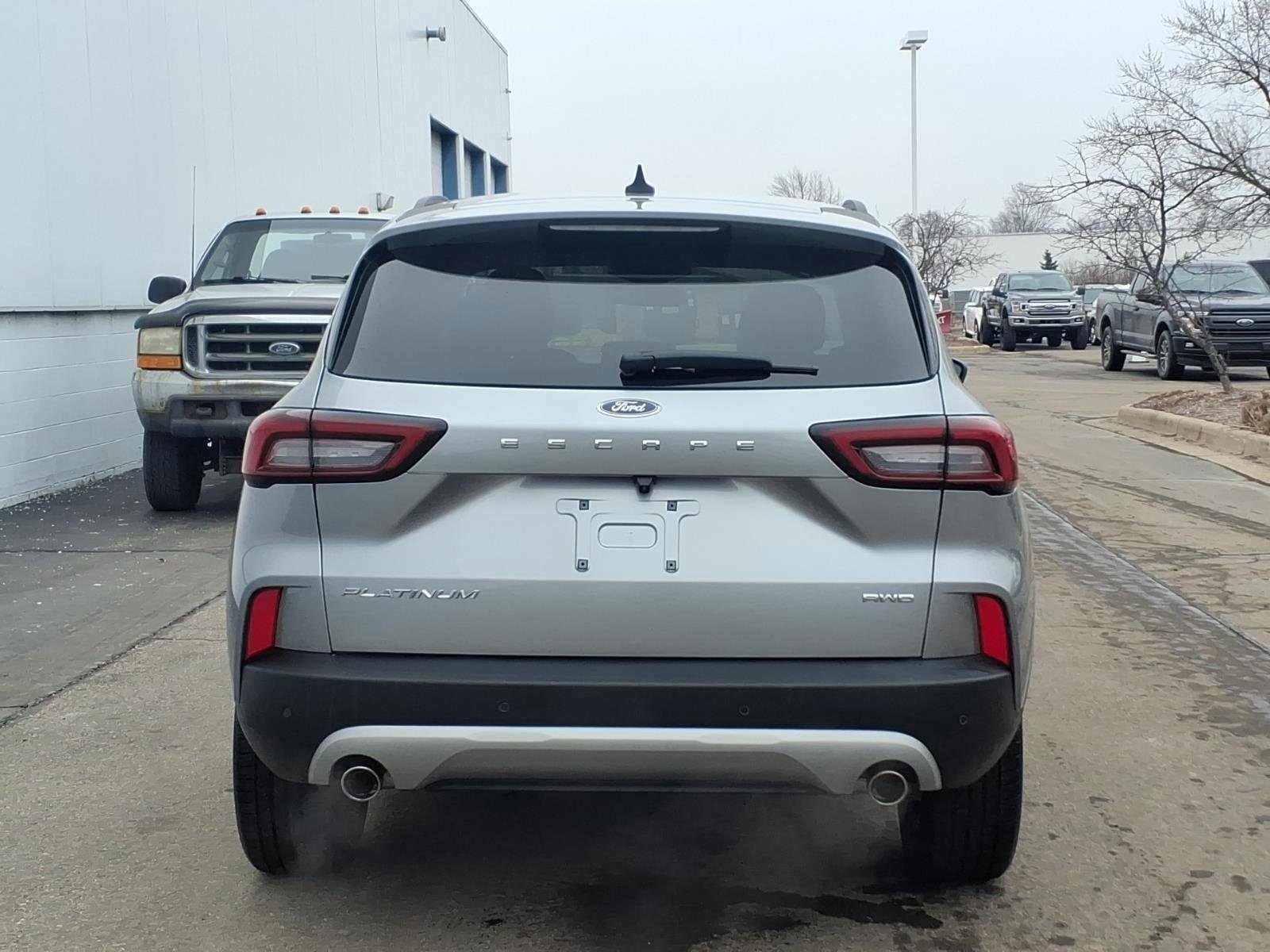 Certified 2024 Ford Escape Platinum image 3