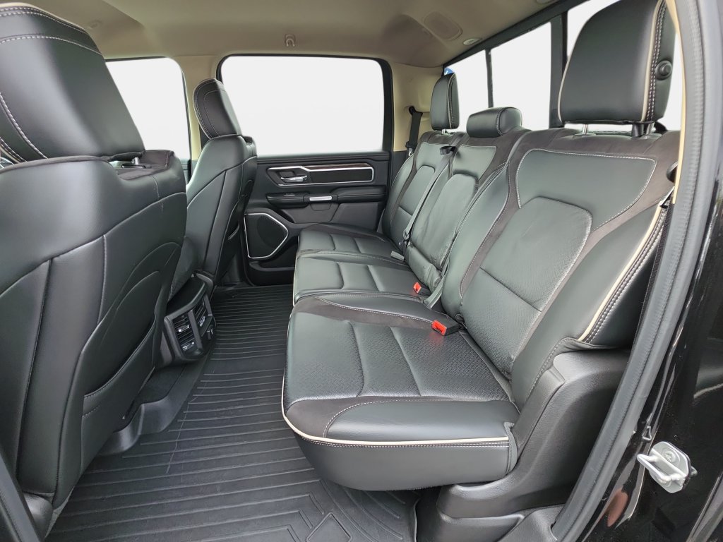 Used 2019 RAM 1500 Laramie AWD/4WD image 11
