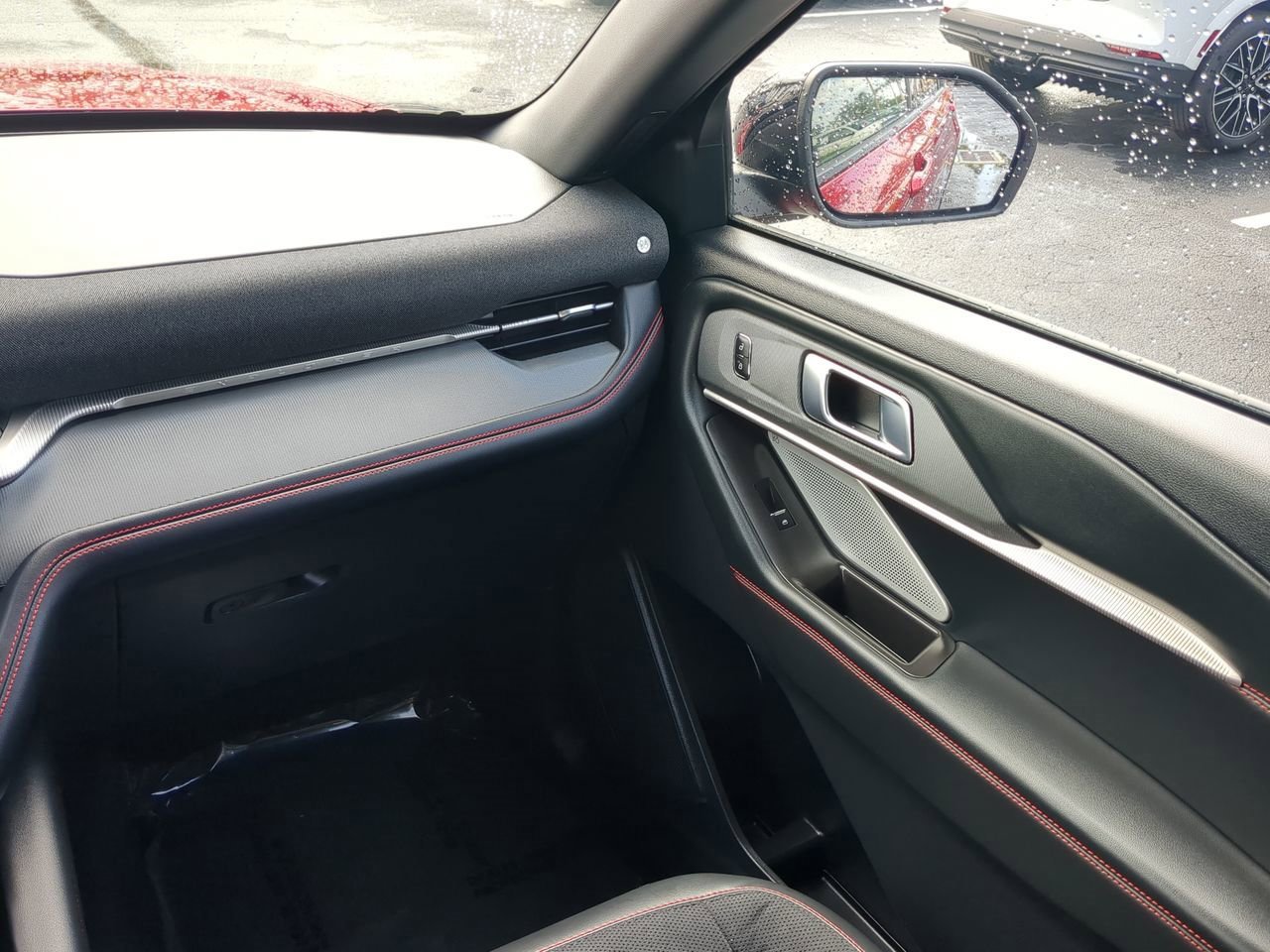 Certified 2025 Ford Explorer ST image 17