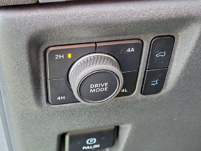 Certified 2025 Ford Expedition Active AWD/4WD image 8