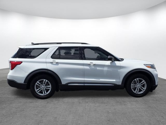 Certified 2021 Ford Explorer XLT RWD image 3