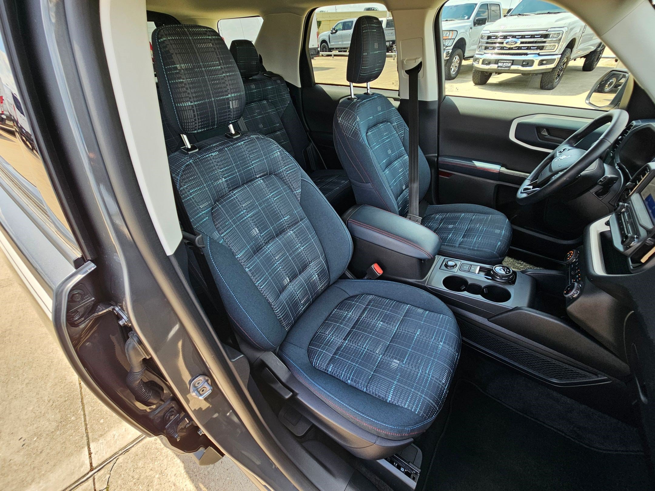 Certified 2024 Ford Bronco Sport Heritage w/ Heritage Convenience Package AWD/4WD image 31