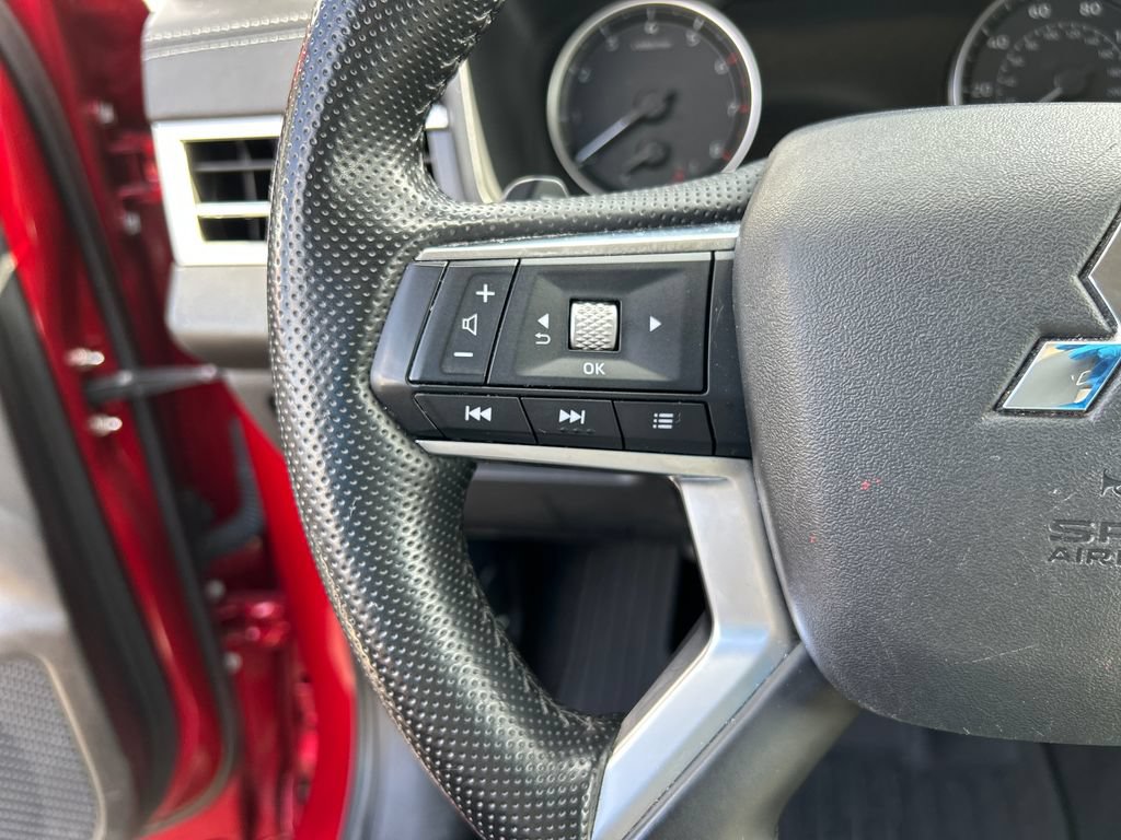 Used 2024 Mitsubishi Outlander SE AWD/4WD image 40