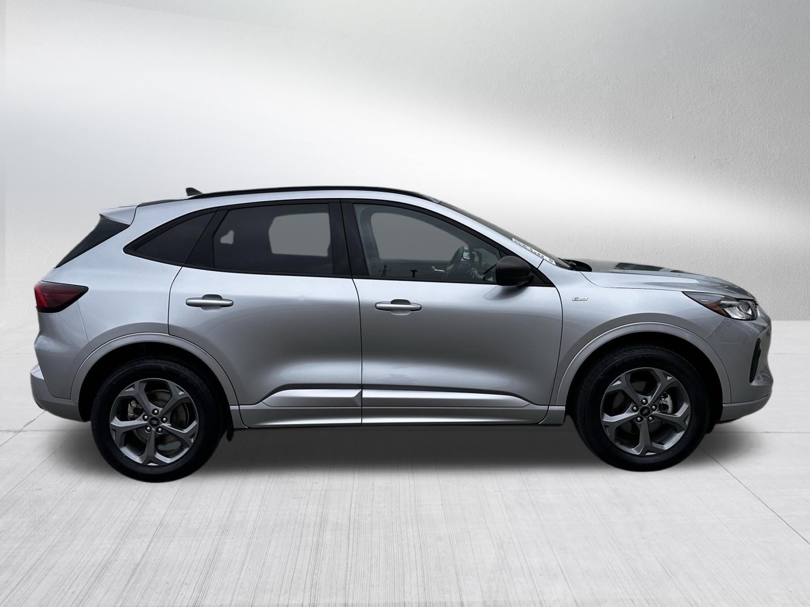 Certified 2024 Ford Escape ST-Line AWD/4WD image 8