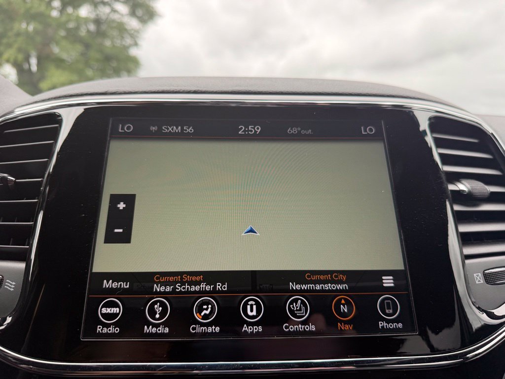 Used 2019 Jeep Grand Cherokee Limited AWD/4WD image 18