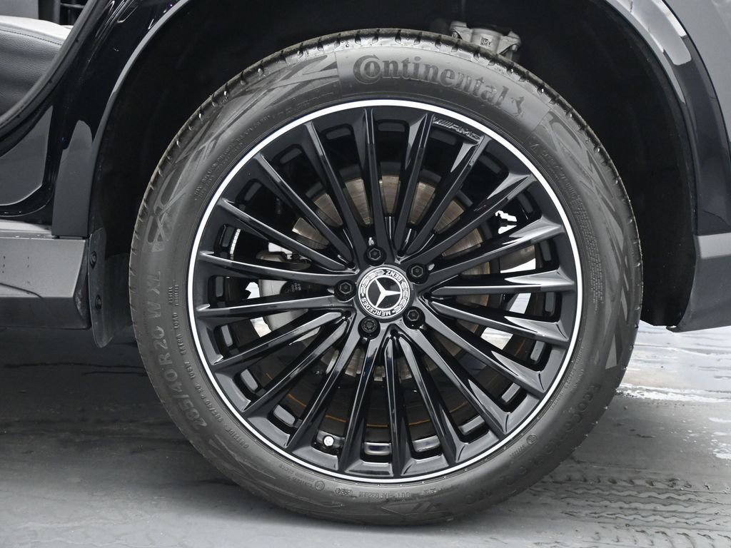 Used 2025 Mercedes-Benz GLC 300 image 23